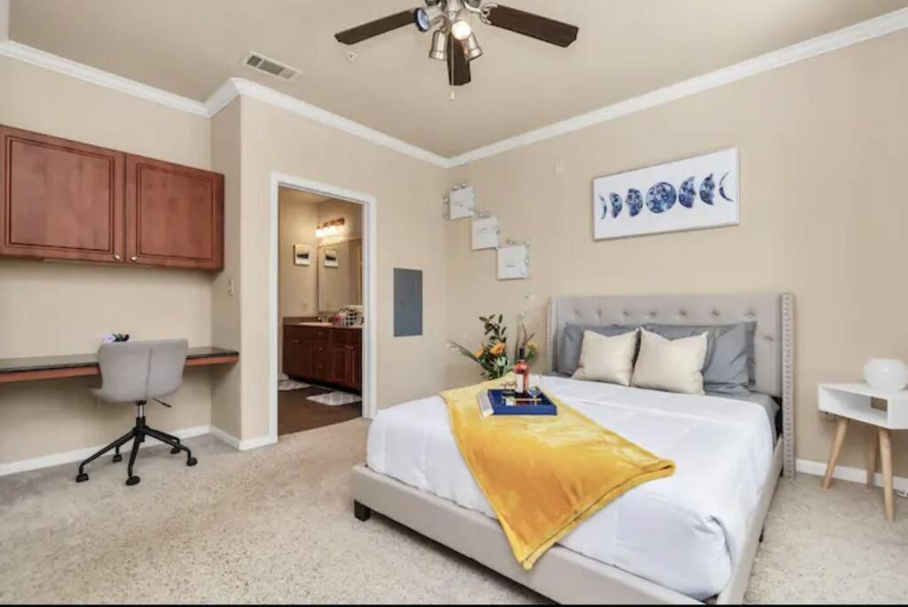 Modern Condo Near Texas Medical Center W Free Parking Хьюстон Экстерьер фото