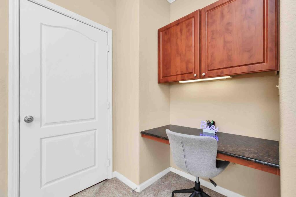 Modern Condo Near Texas Medical Center W Free Parking Хьюстон Экстерьер фото