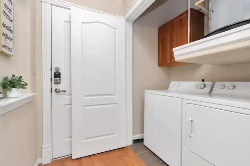 Modern Condo Near Texas Medical Center W Free Parking Хьюстон Экстерьер фото